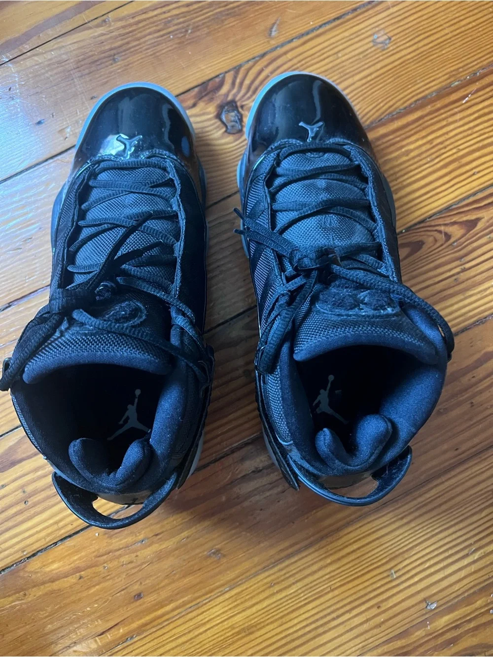 Jordan rings distinctive